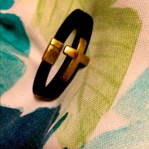 Cross leather bracelet